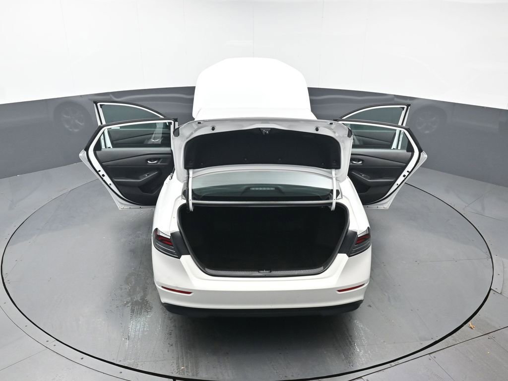 Used 2023 Honda Accord LX image 43