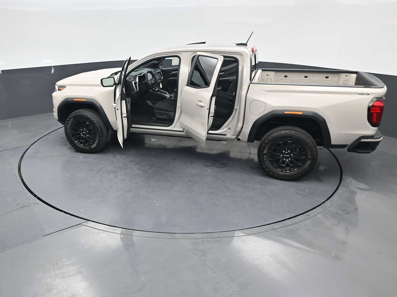 New 2026 GMC Canyon Elevation w/ Convenience Package image 26