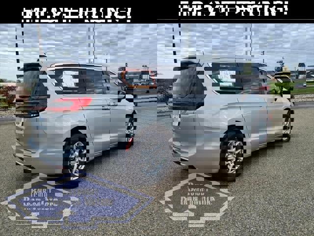 New 2026 Chrysler Pacifica Select image 36