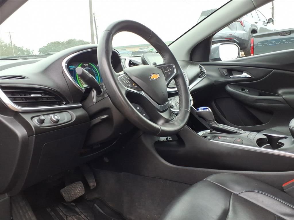 Used 2018 Chevrolet Volt Premier w/ Driver Confidence Package image 16