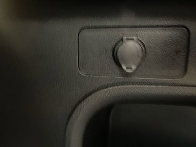 Used 2022 Toyota RAV4 SE image 10