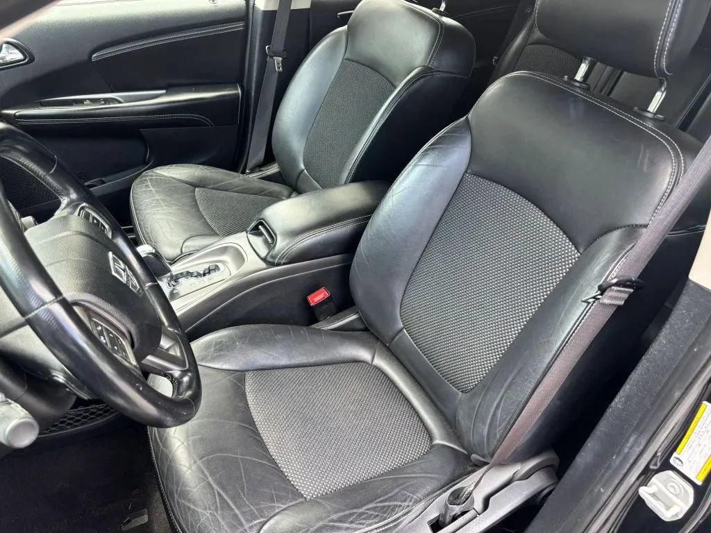 Used 2019 Dodge Journey Crossroad FWD image 11