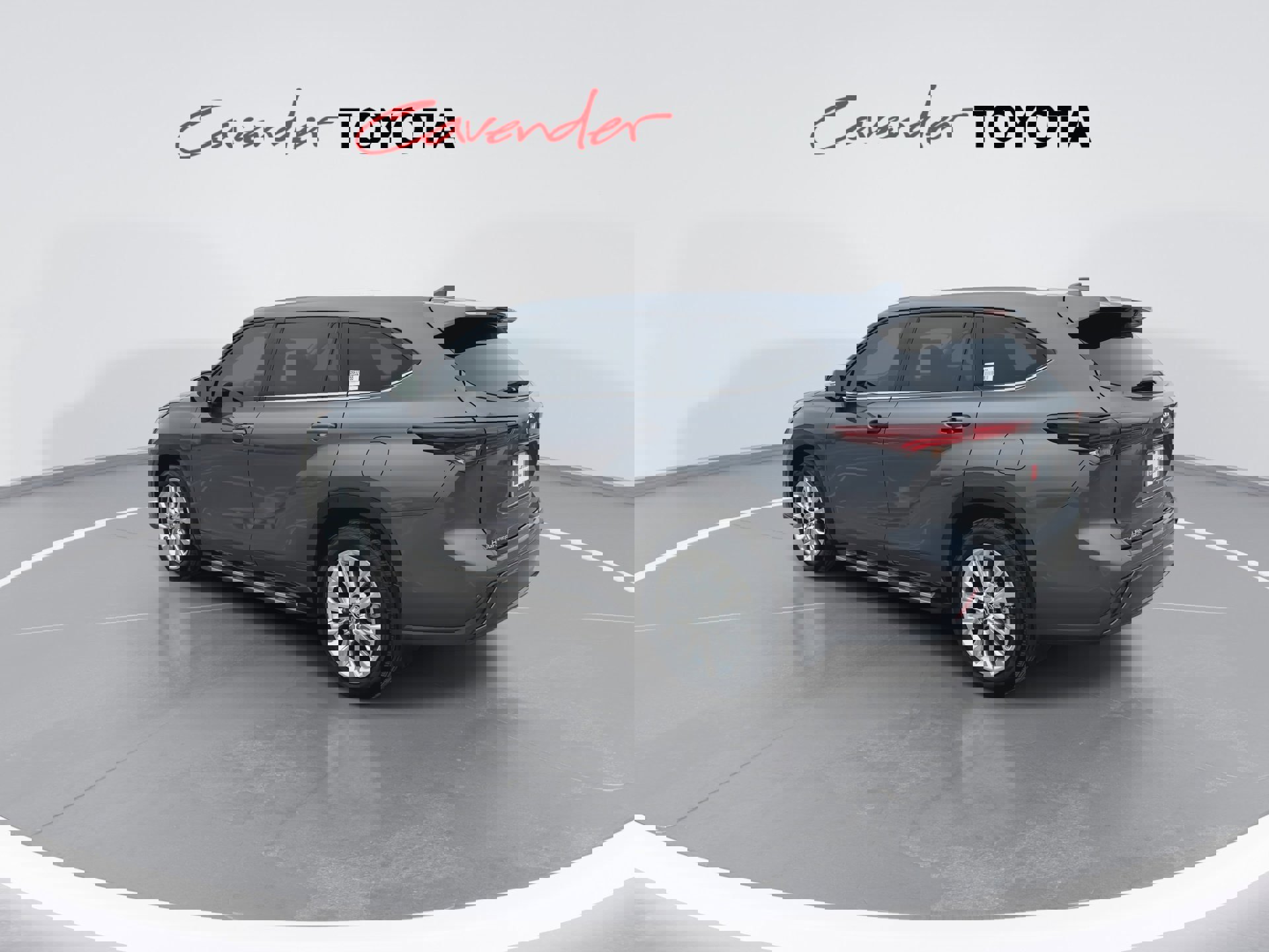 Used 2024 Toyota Highlander Limited image 6