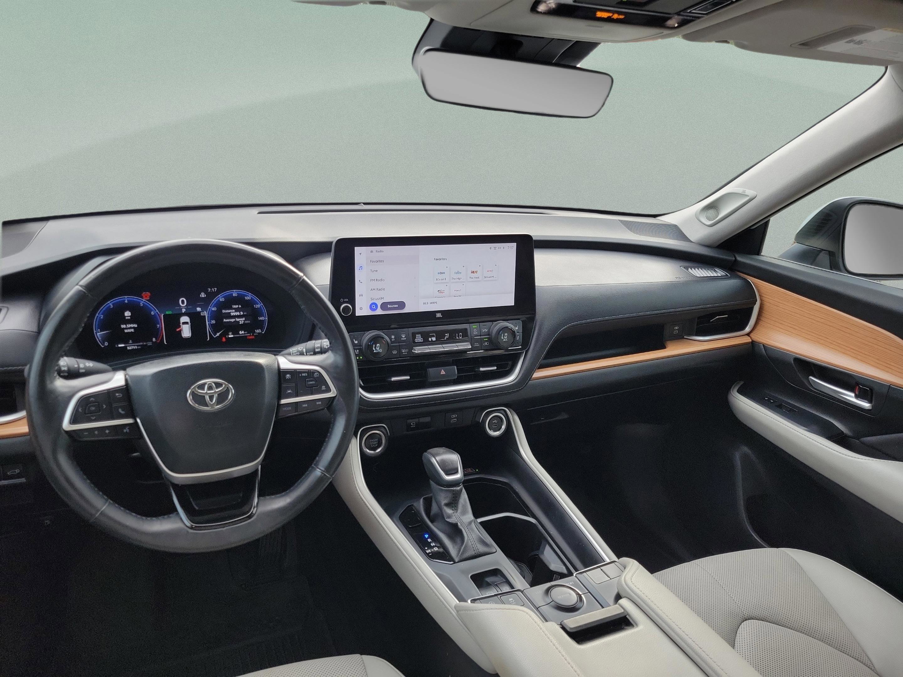 Certified 2024 Toyota Grand Highlander FWD image 14