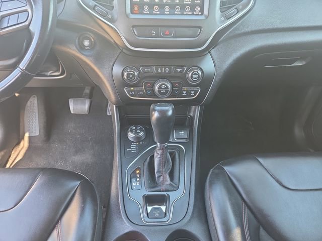 Used 2019 Jeep Cherokee Trailhawk image 11