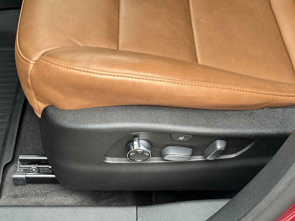Used 2020 Cadillac XT4 Sport FWD image 11