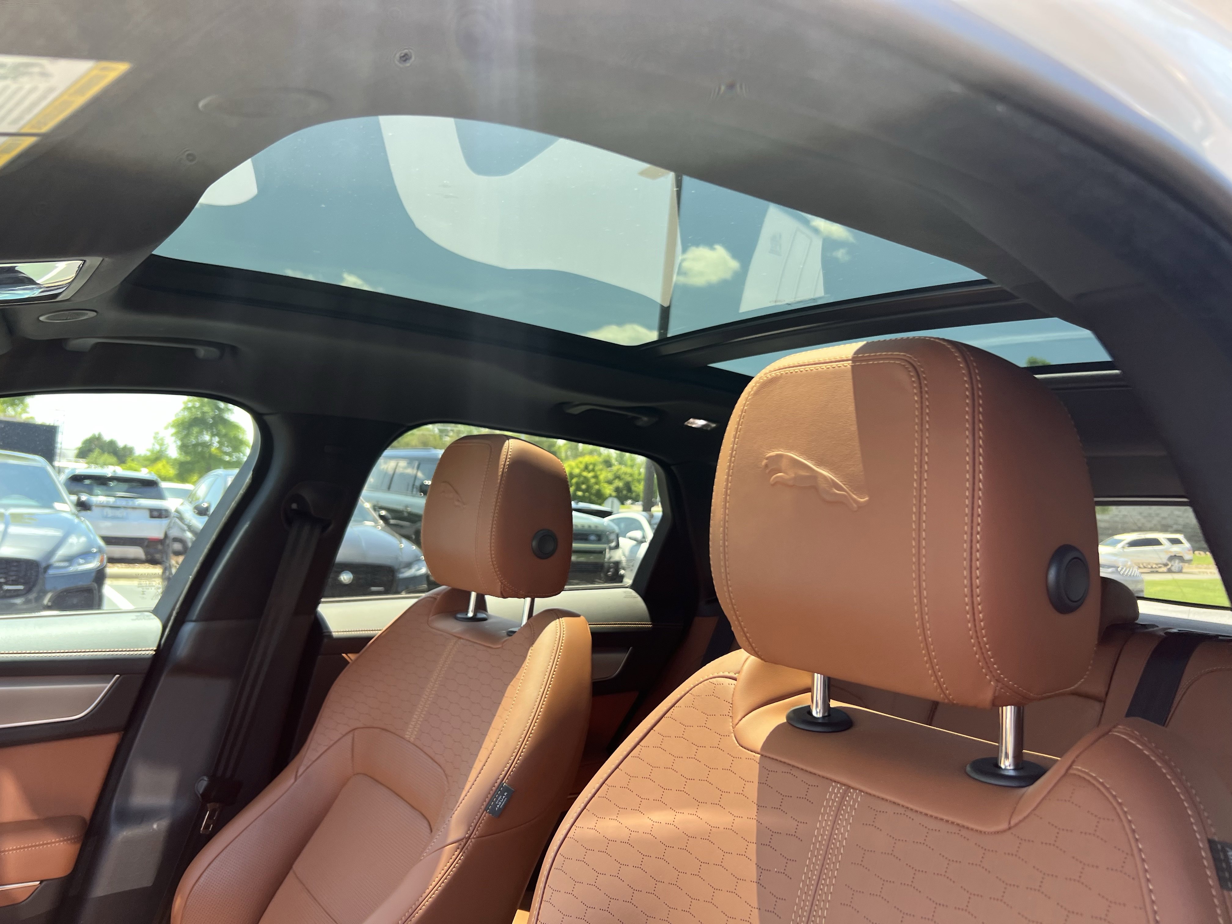 Used 2026 Jaguar F-PACE R-Dynamic S AWD/4WD image 19