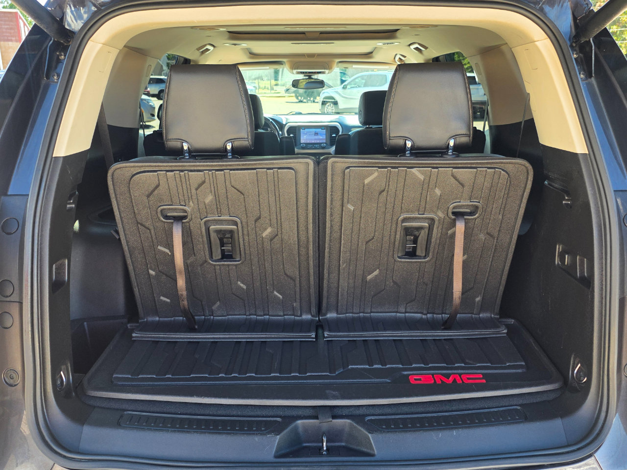 Used 2019 GMC Acadia Denali image 21