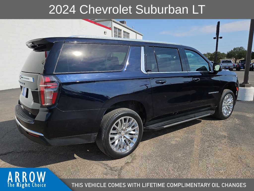 Used 2024 Chevrolet Suburban LT w/ Luxury Package AWD/4WD image 13