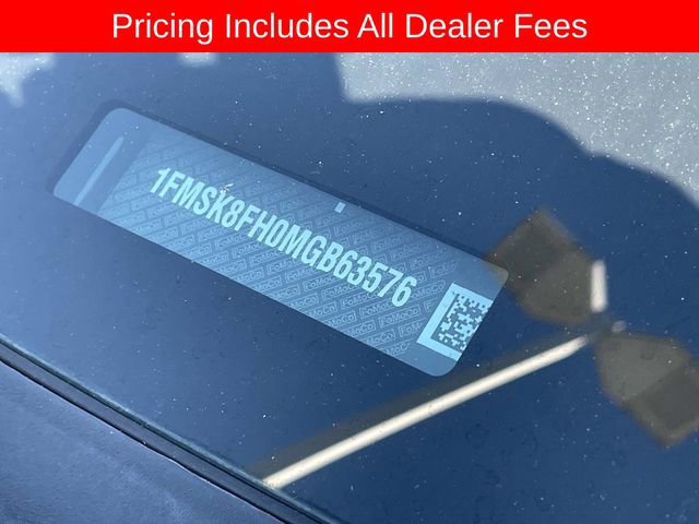 Used 2021 Ford Explorer Limited w/ Equipment Group 301A AWD/4WD image 2