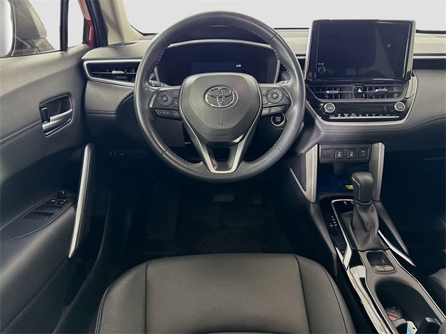 Certified 2023 Toyota Corolla Cross XLE image 22