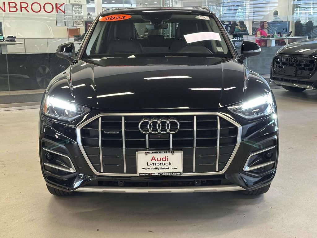 Used 2023 Audi Q5 2.0T Premium Plus w/ Premium Plus Package AWD/4WD image 3