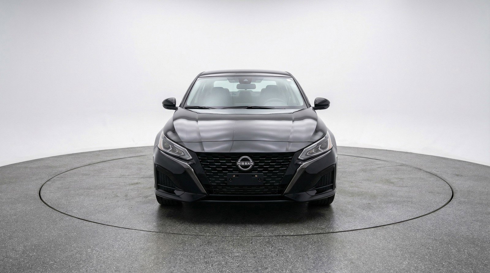 Used 2025 Nissan Altima 2.5 SV image 2