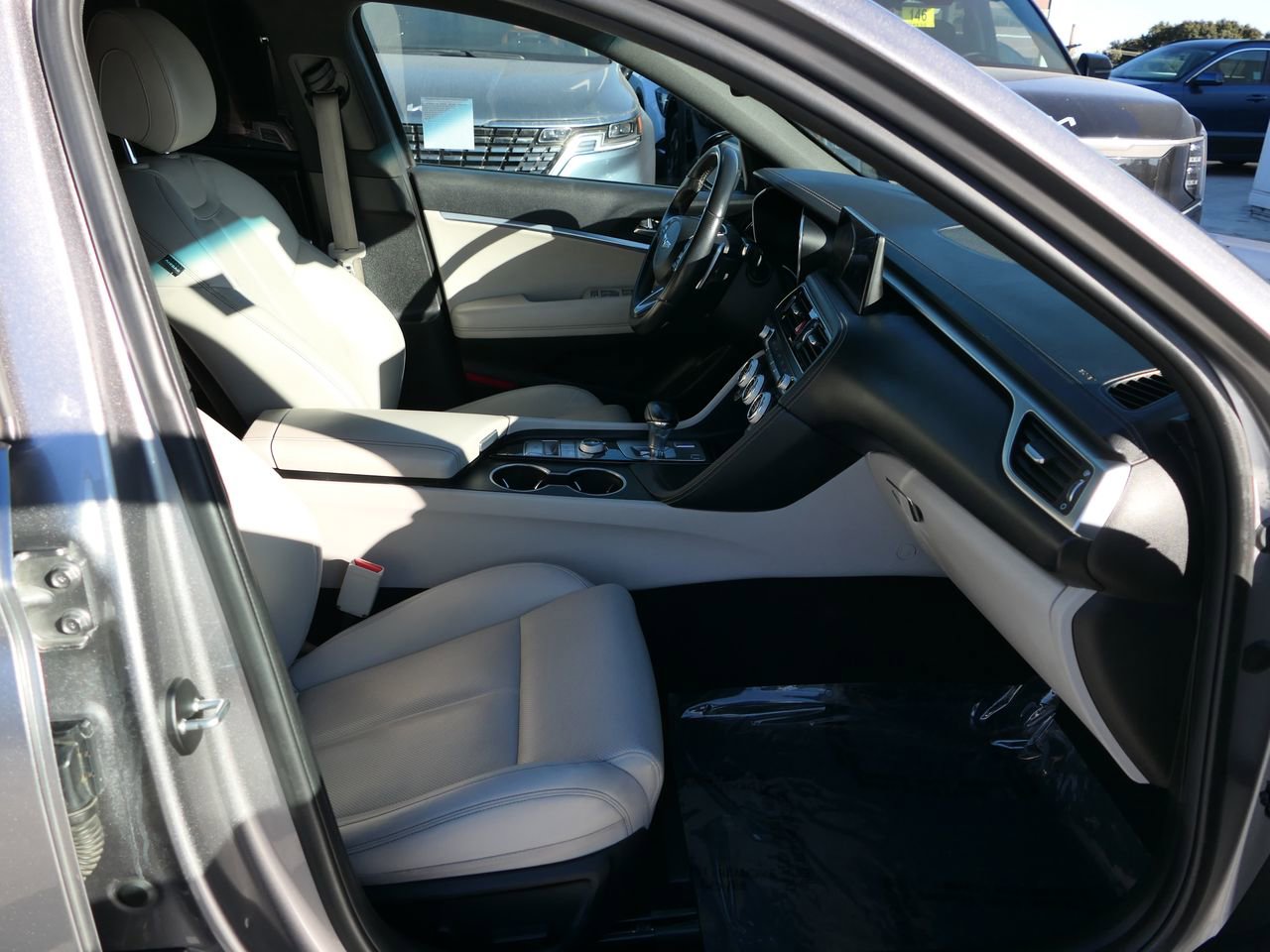 Used 2022 Genesis G70 2.0T image 29