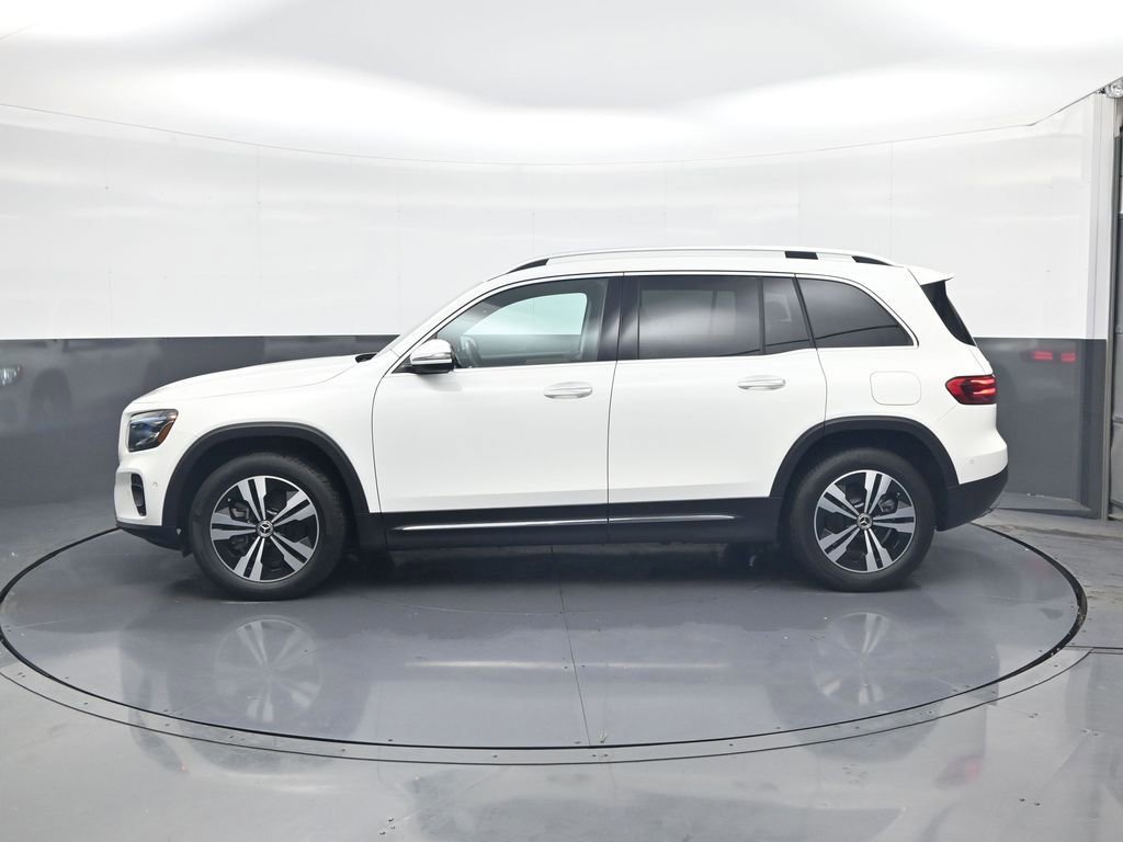 Used 2025 Mercedes-Benz GLB 250 4MATIC image 4