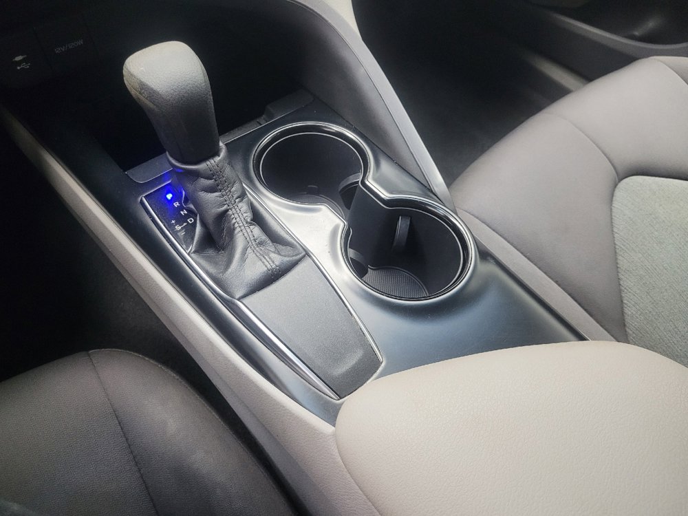 Used 2018 Toyota Camry FWD image 26