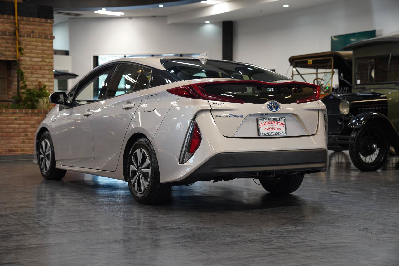 Used 2017 Toyota Prius Prime Premium w/ Carpet Mat Package FWD image 15