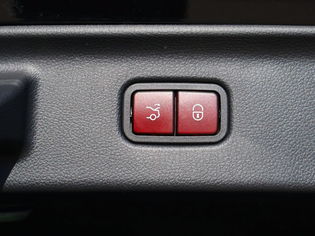 Certified 2022 Mercedes-Benz S 500 4MATIC image 18