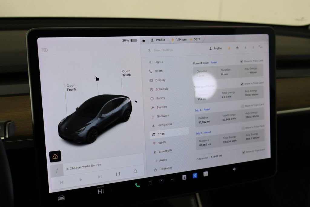 Used 2020 Tesla Model Y Long Range image 35