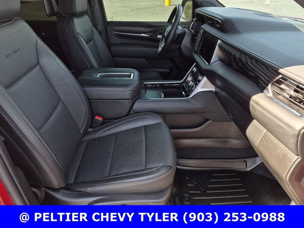 Used 2024 GMC Yukon Denali w/ Advanced Technology Package image 13