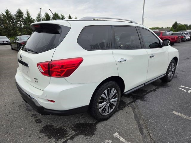 Used 2018 Nissan Pathfinder SV AWD/4WD image 18