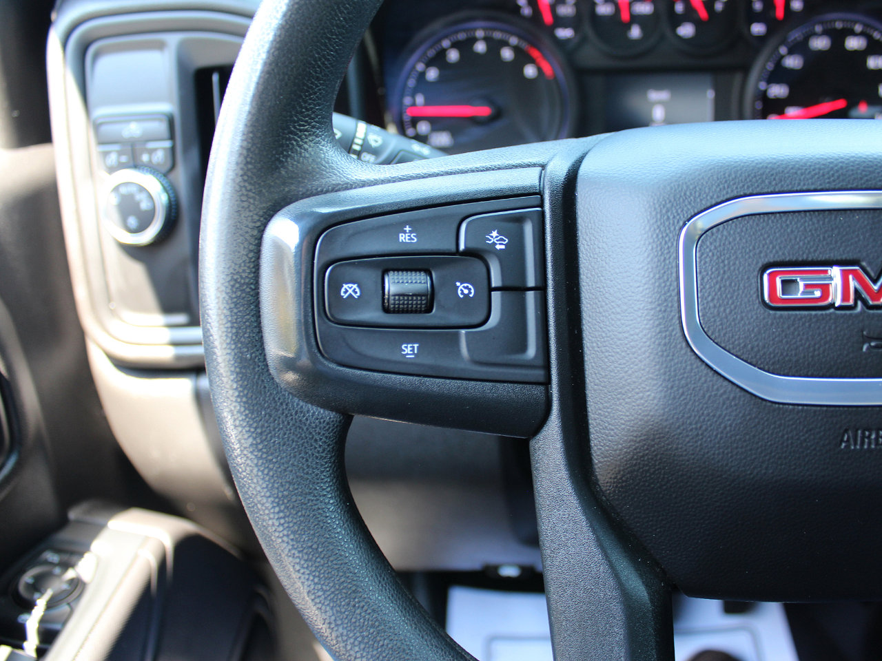 Used 2024 GMC Sierra 2500 Pro w/ Convenience Package image 22