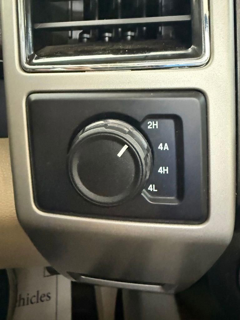 Used 2020 Ford F150 Lariat image 34