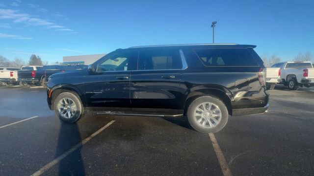 New 2026 Chevrolet Suburban Premier image 8