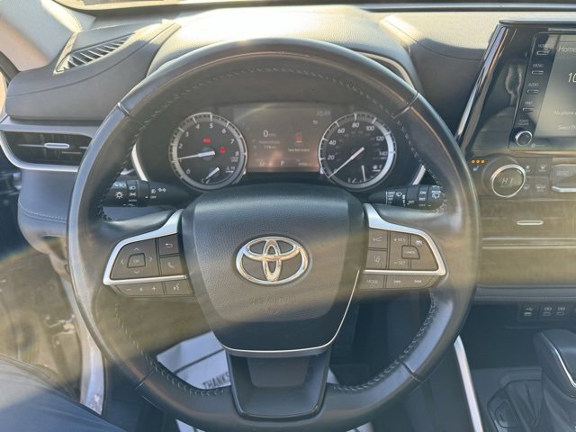 Used 2022 Toyota Highlander XLE image 20