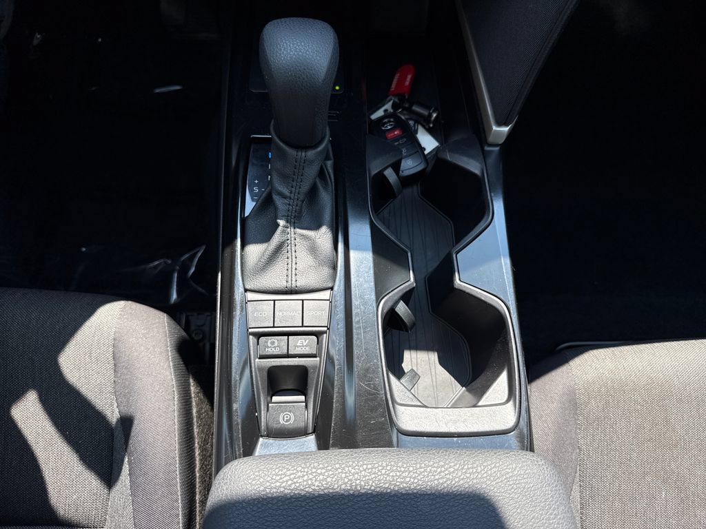 Used 2025 Toyota Camry LE FWD image 23