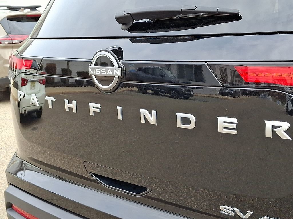 Certified 2023 Nissan Pathfinder SV w/ SV Premium Package image 31