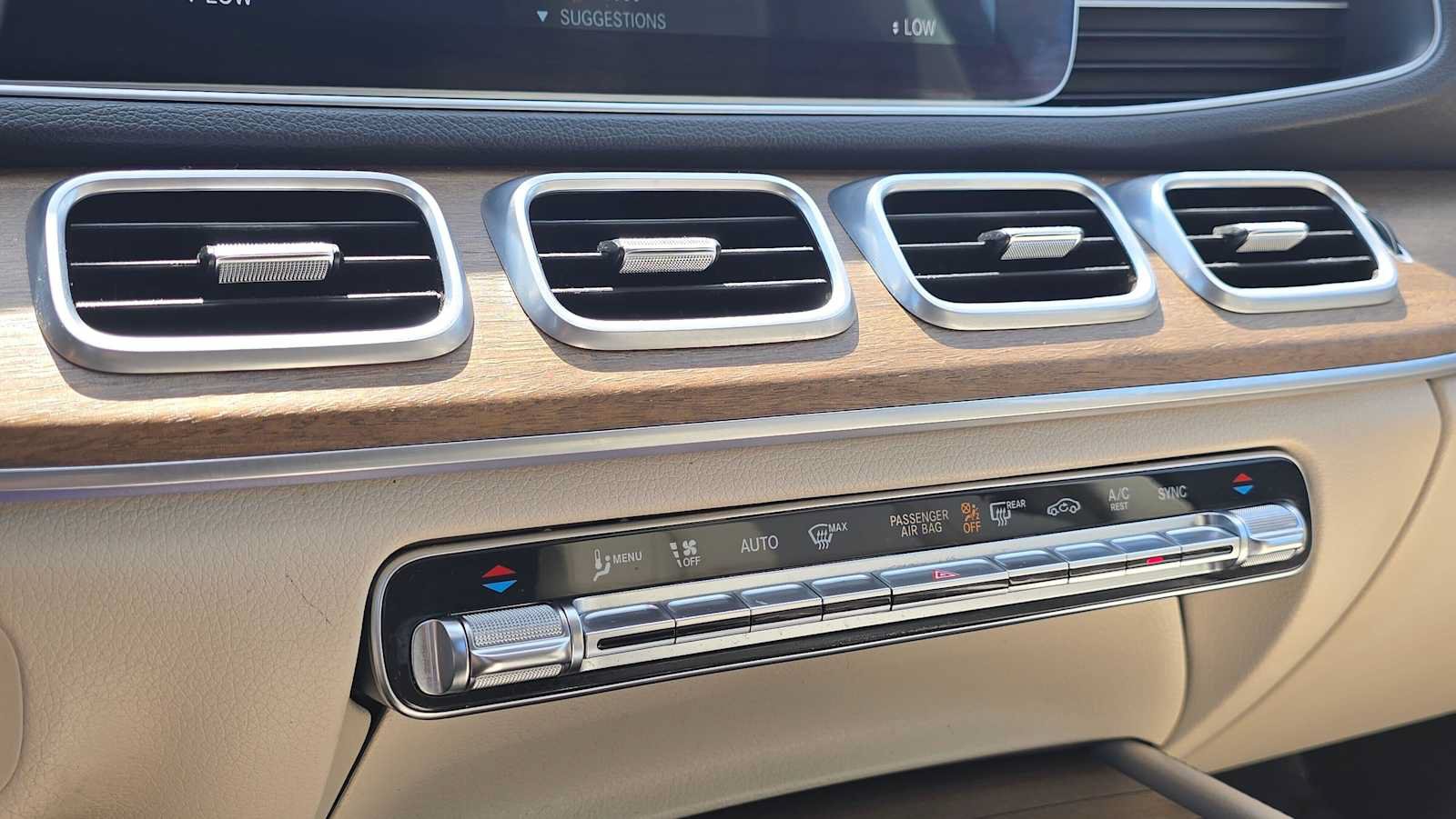 Certified 2020 Mercedes-Benz GLE 350 w/ Premium Package image 32