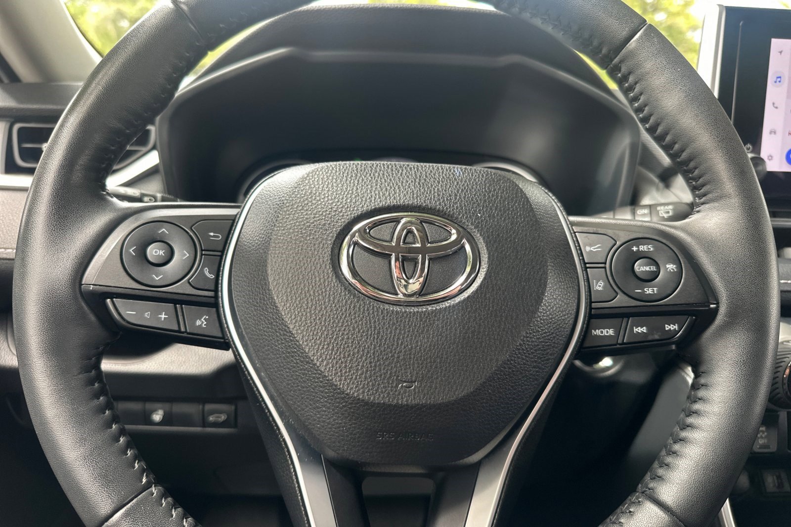 Used 2023 Toyota RAV4 XLE Premium AWD/4WD image 28