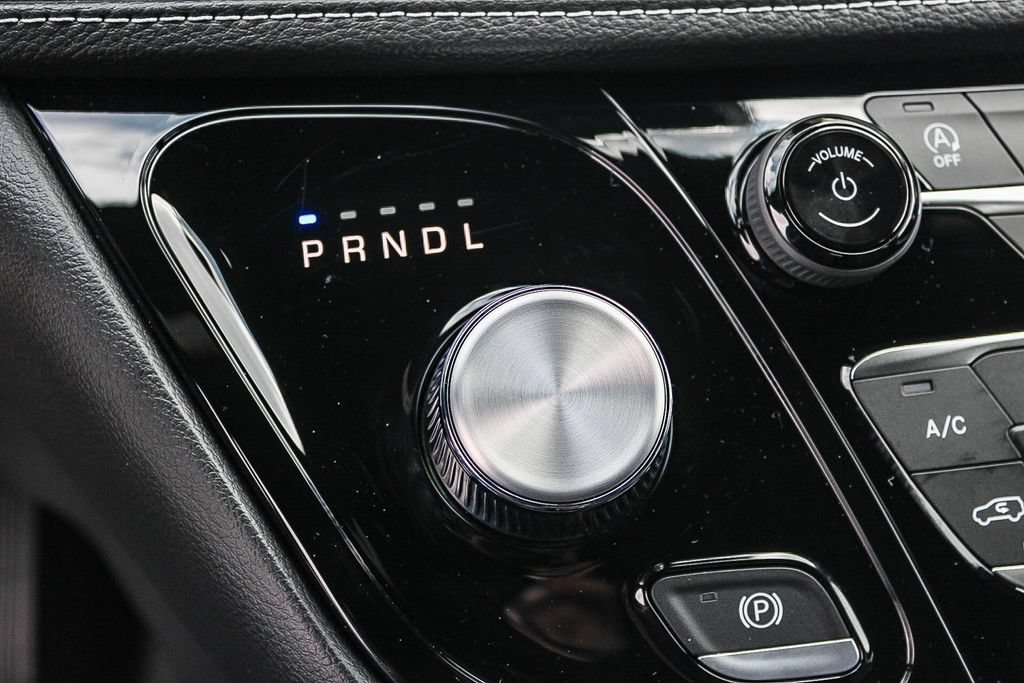 New 2027 Chrysler Pacifica Select FWD image 21