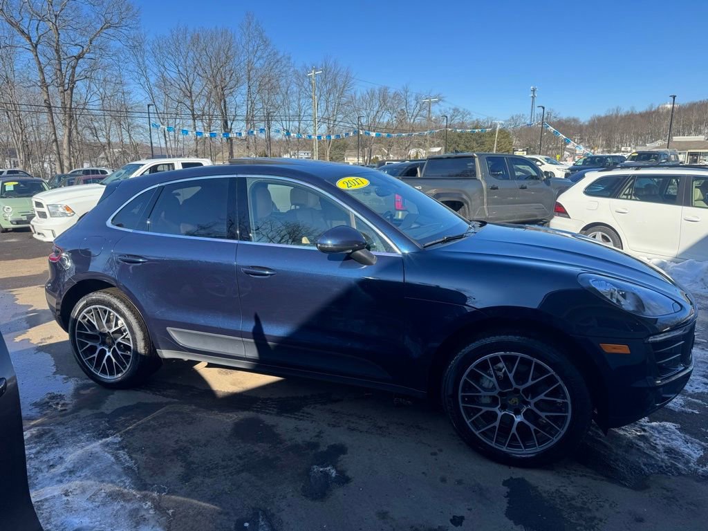 Used 2017 Porsche Macan S image 9