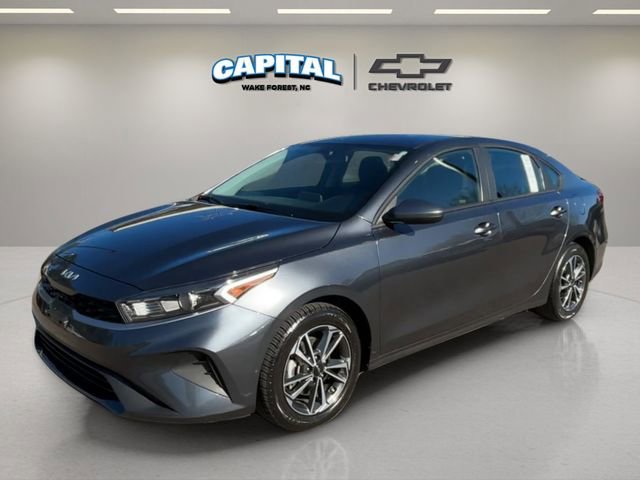 Used 2023 Kia Forte LXS image 1