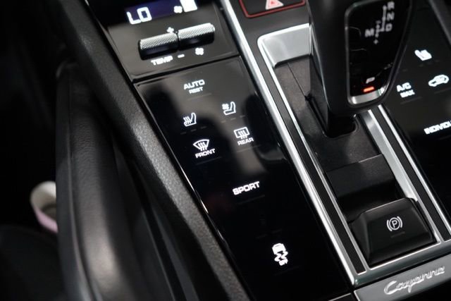 Used 2021 Porsche Cayenne AWD/4WD image 28