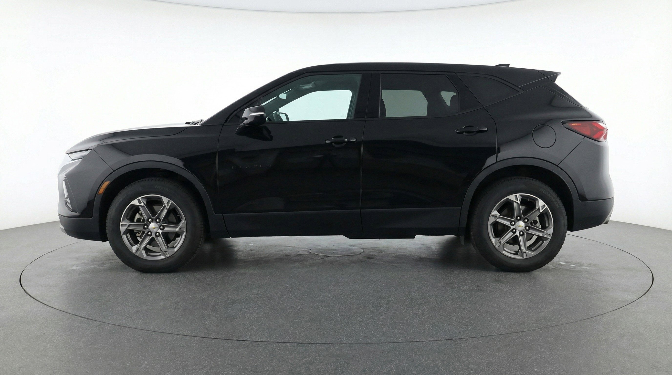 Used 2025 Chevrolet Blazer LT image 5