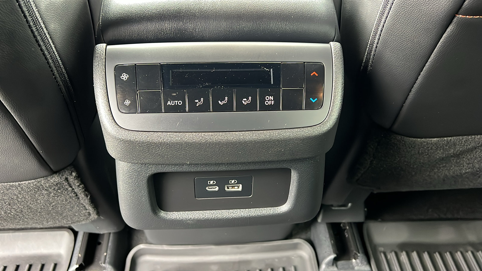 Used 2025 Nissan Pathfinder Rock Creek AWD/4WD image 15