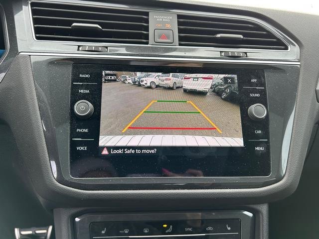 Used 2022 Volkswagen Tiguan SE R-Line image 15