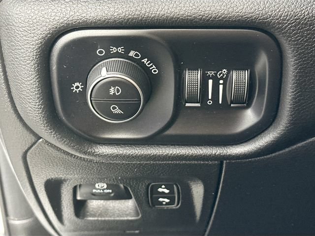 Used 2025 RAM 1500 Laramie AWD/4WD image 23