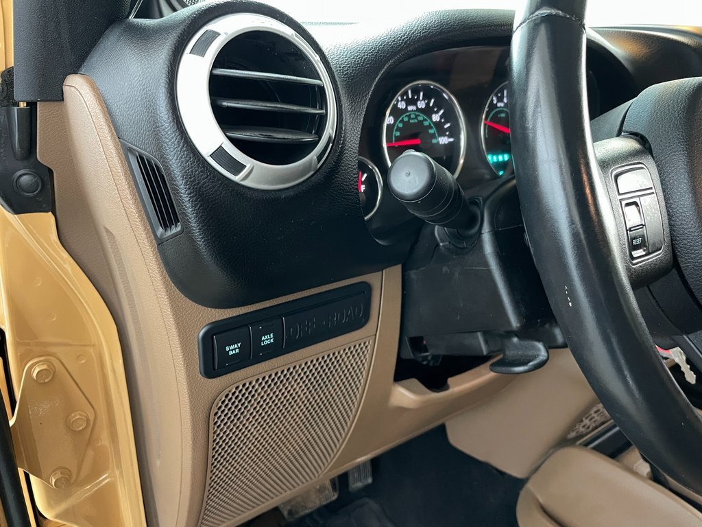 Used 2014 Jeep Wrangler Unlimited Rubicon image 20