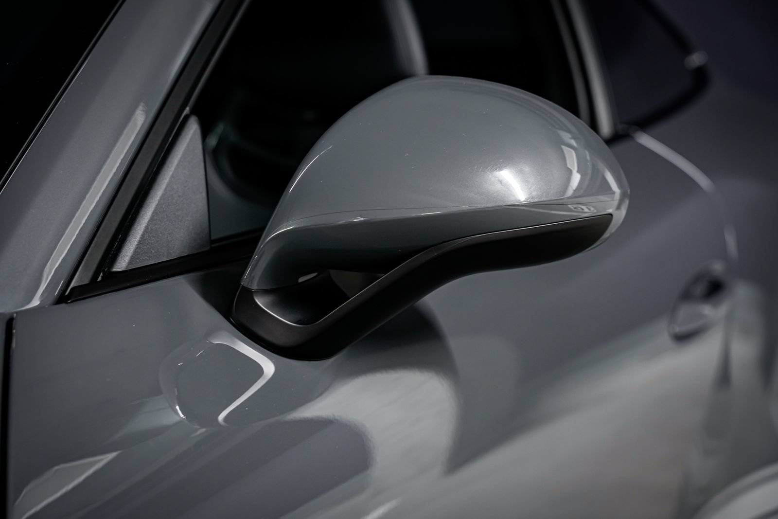 Used 2018 Porsche 911 GT3 RWD image 32