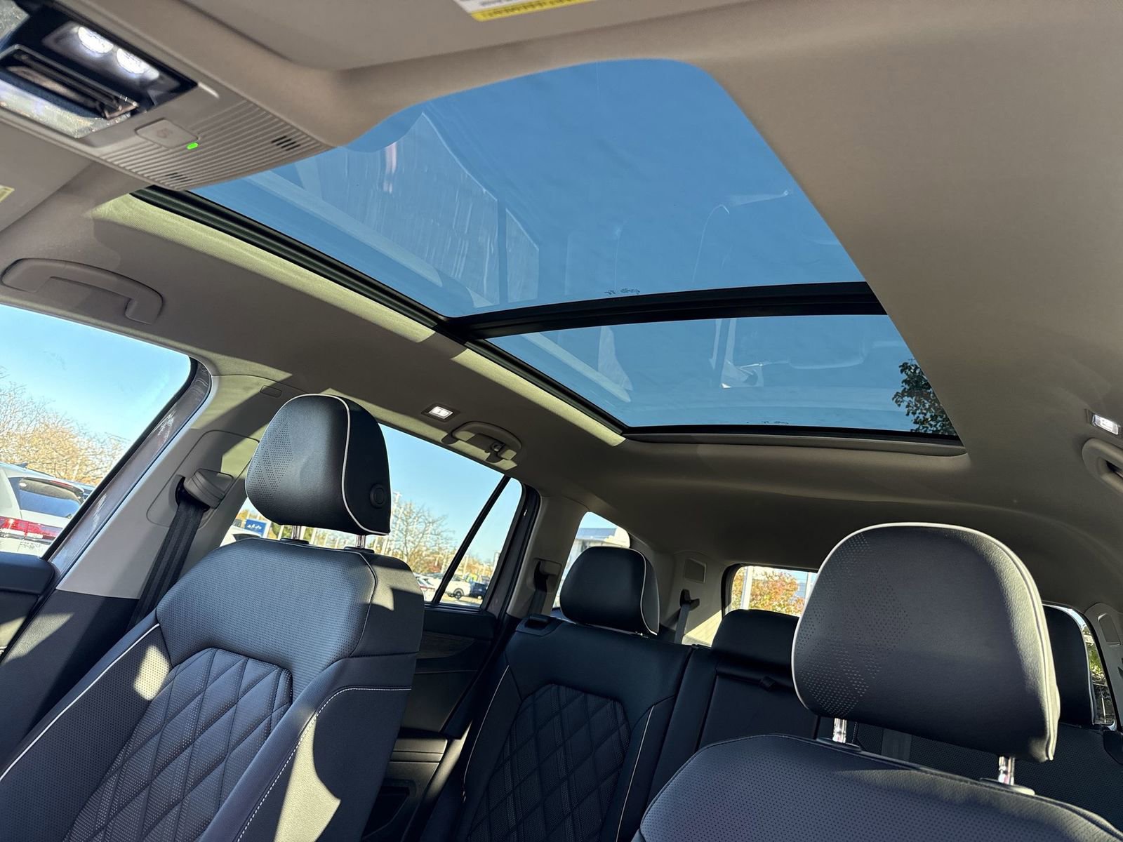 New 2026 Volkswagen Atlas SEL Premium R-Line image 23