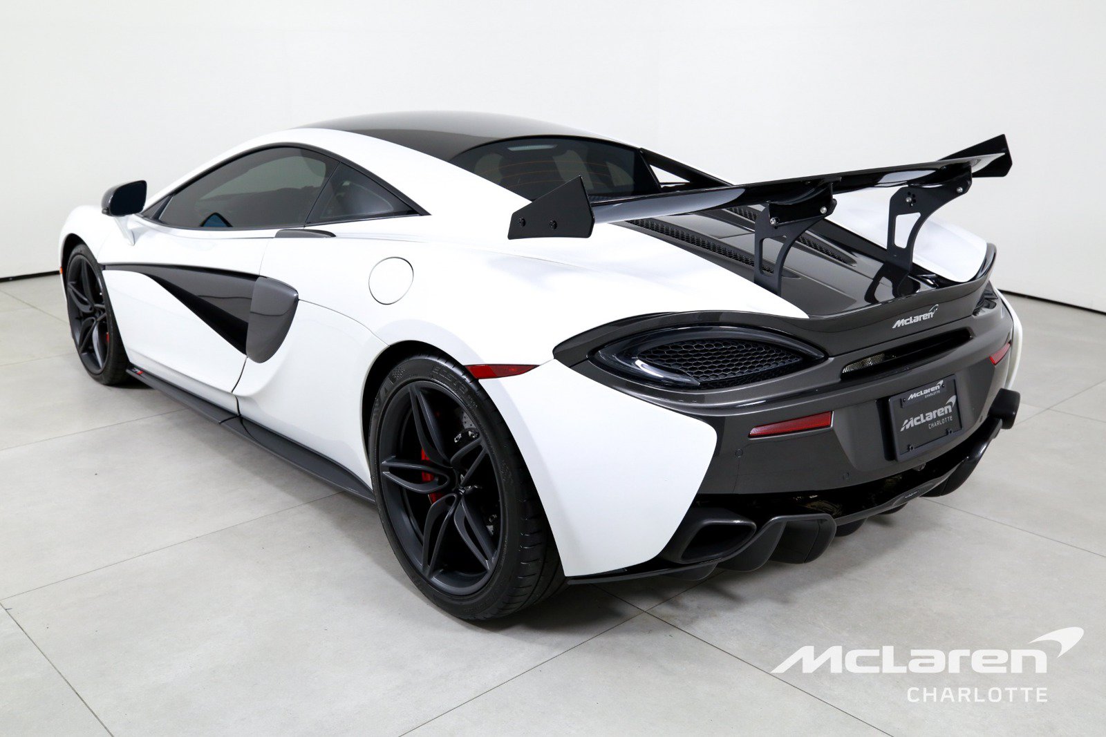 Used 2017 McLaren 570S Coupe RWD image 7