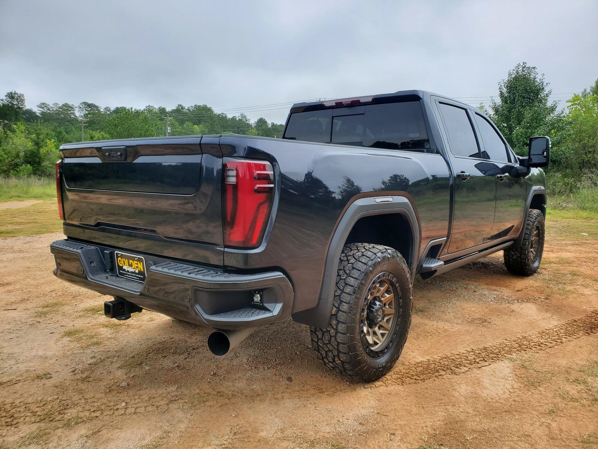 Used 2025 GMC Sierra 2500 Denali Ultimate AWD/4WD image 17