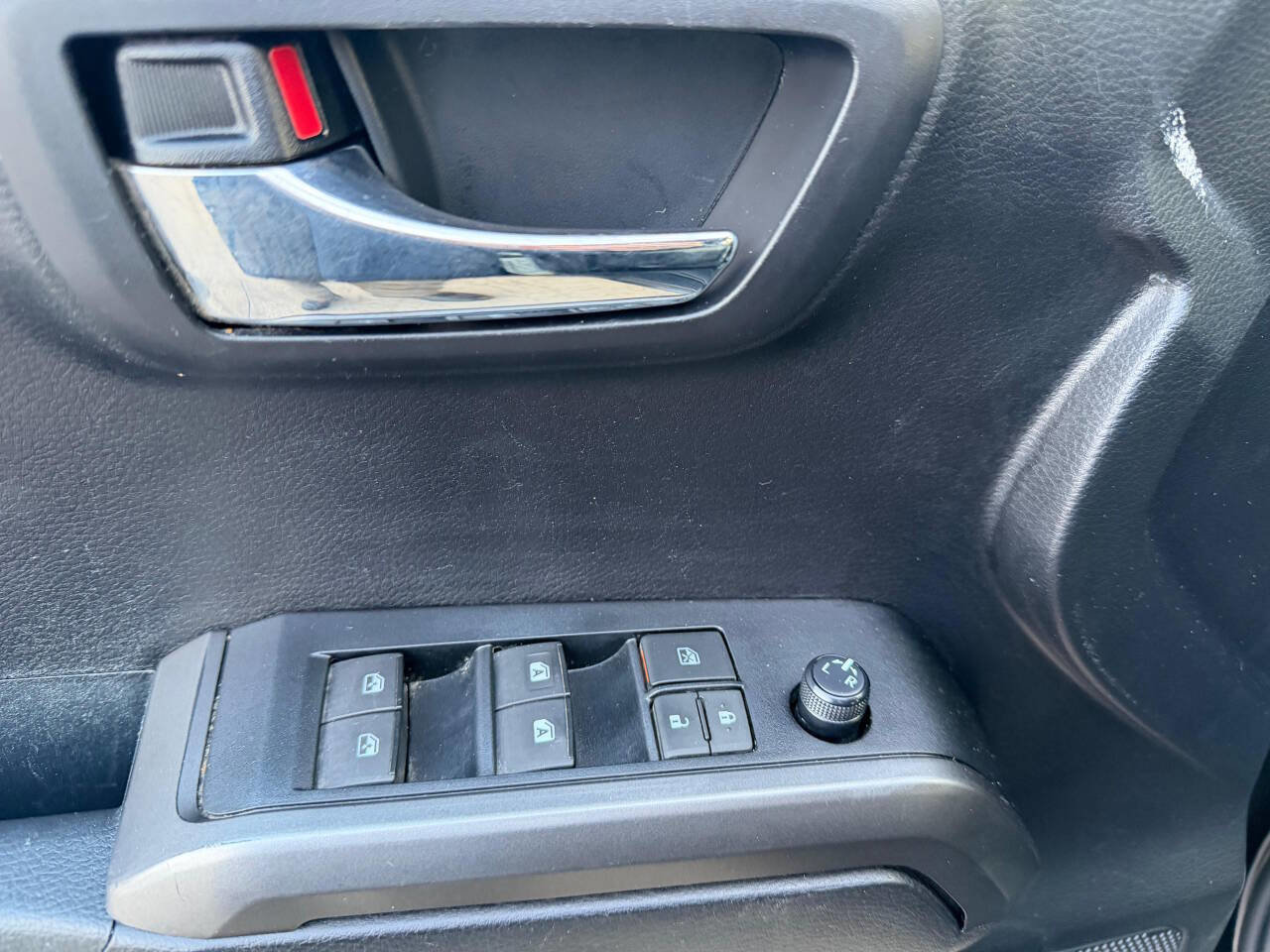 Used 2021 Toyota Tacoma TRD Off-Road w/ TRD Premium Off Road Package image 26