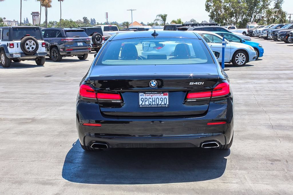 Used 2021 BMW 540i w/ Premium Package RWD image 8