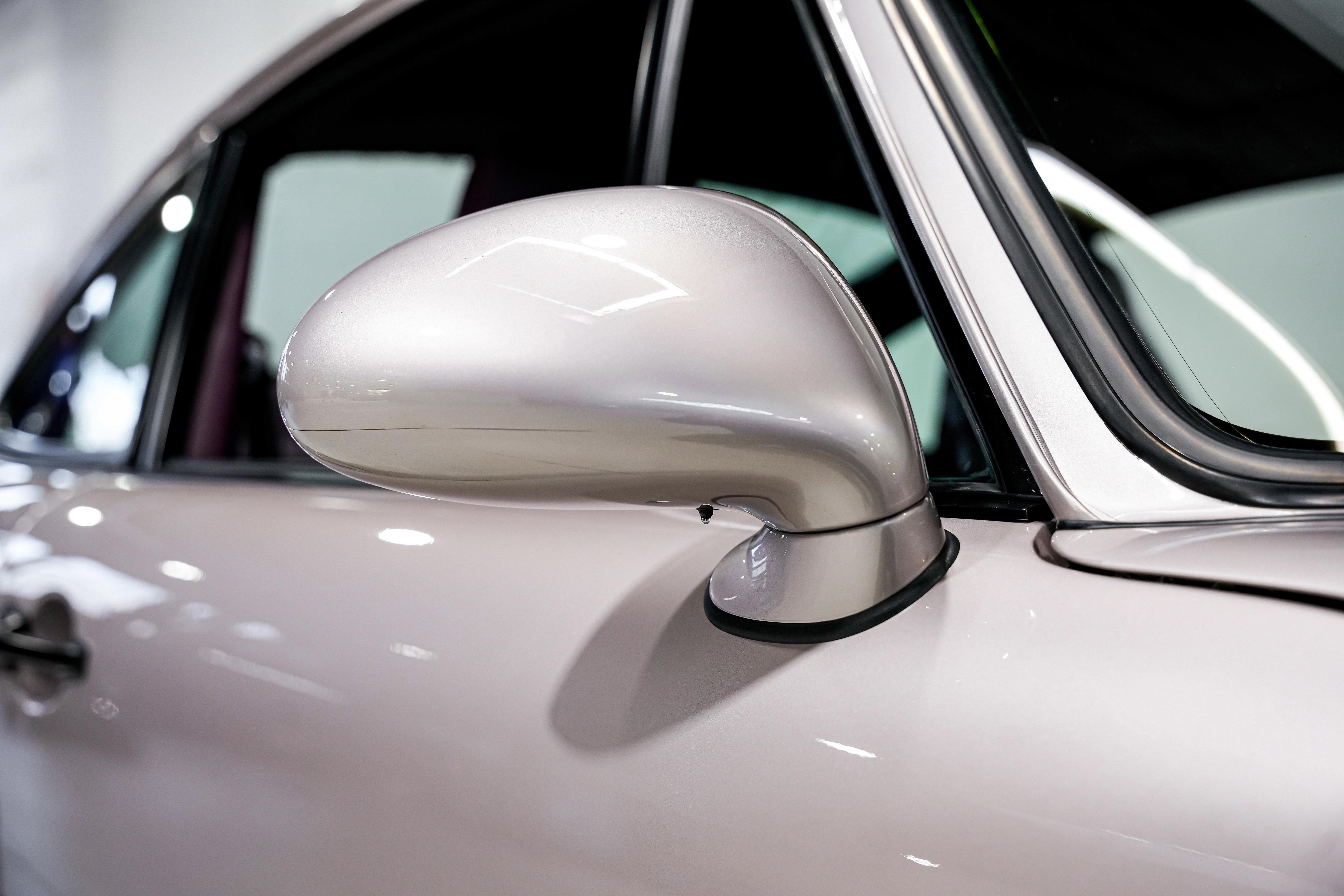 Used 1994 Porsche 911 Turbo RWD image 42