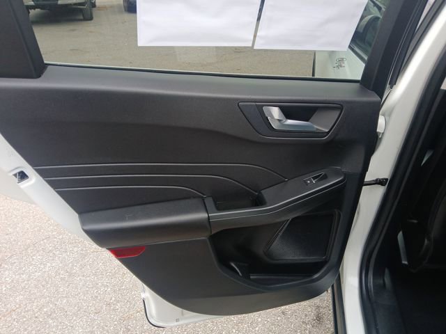 Certified 2022 Ford Escape Titanium w/ Class II Trailer Tow Package image 43